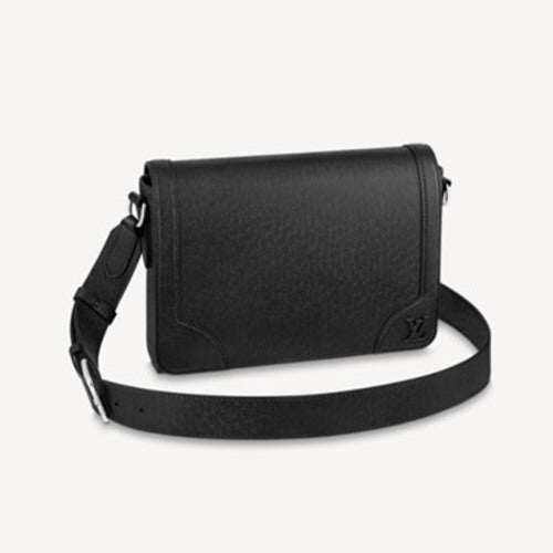 루이비통 뉴 플랩 메신저백 블랙