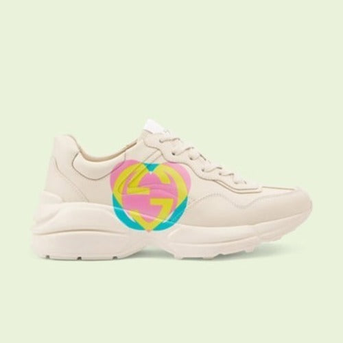 구찌 하트 로고 라이톤 스니커즈