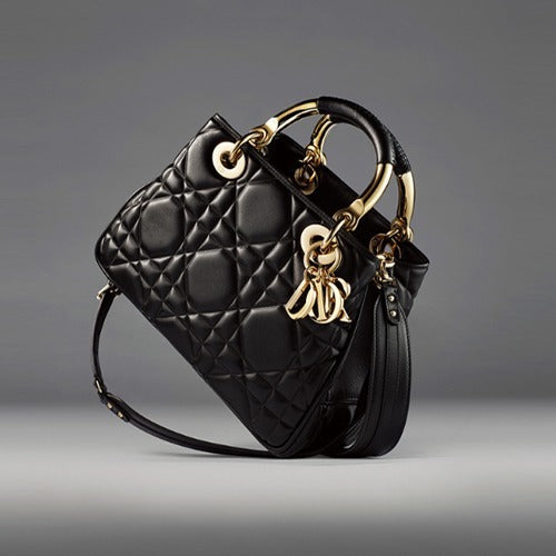 디올 레이디백 95.22 스몰 블랙 금장/은장 (지수,김나영,이지아,모델 아이린 착용)