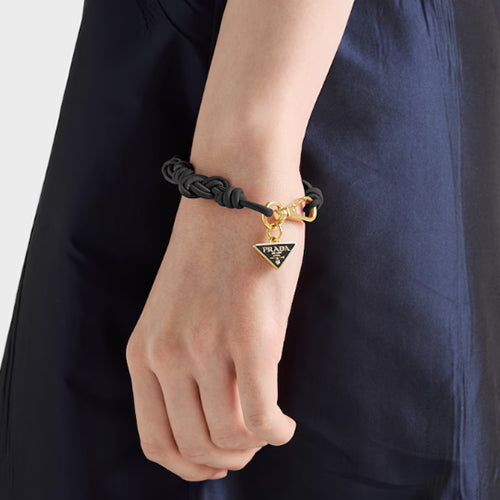 프라다 메탈 로고 나파 가죽 팔찌 3color