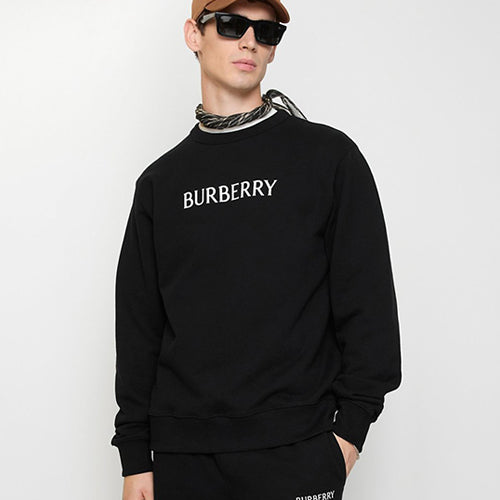 [국내배송] 버버리 로고 프린트 스웨트셔츠 블랙