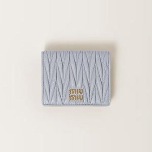미우미우 마테라쎄 나파 가죽 반지갑 펄 그레이 5MV204