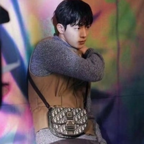 디올 갤롭 메신저 백 (남주혁 착용)