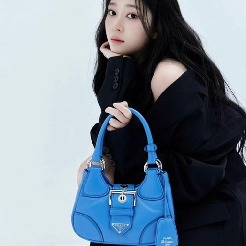 프라다 문 패딩 나파 가죽 핸드백 블루 1BA381 (김민주,박지후 착용)