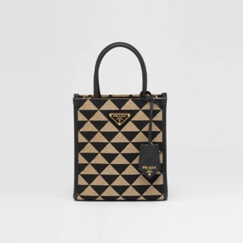 프라다 심볼 자카드 패브릭 마이크로백 1BA355 (배우 채수빈,노윤서,소유진 착용)