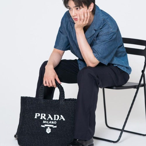 프라다 크로셰 라지 토트백 블랙 1BG392 (송강 착용)