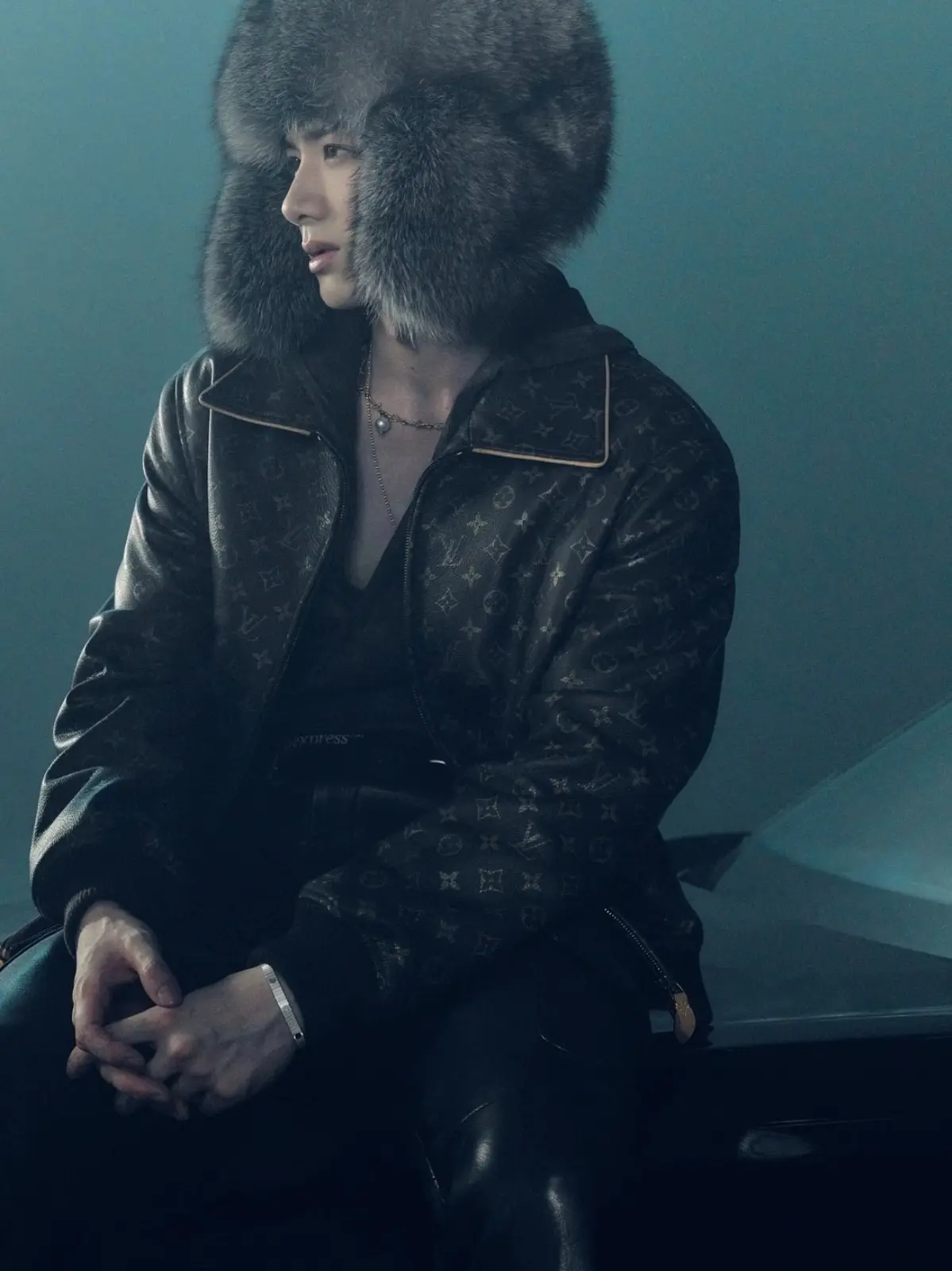루이비통 모노그램 패디드 레더 블루종 1AKPSK